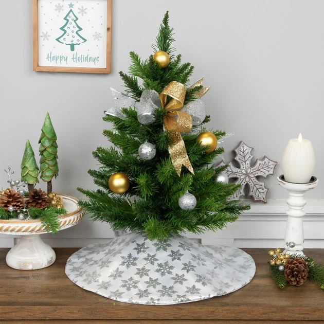 22" Unlit Snowy Flocked and Pine Cones Christmas Teardrop Swag
