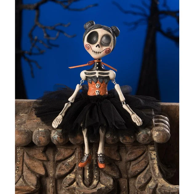 Vivian SkulLargerave