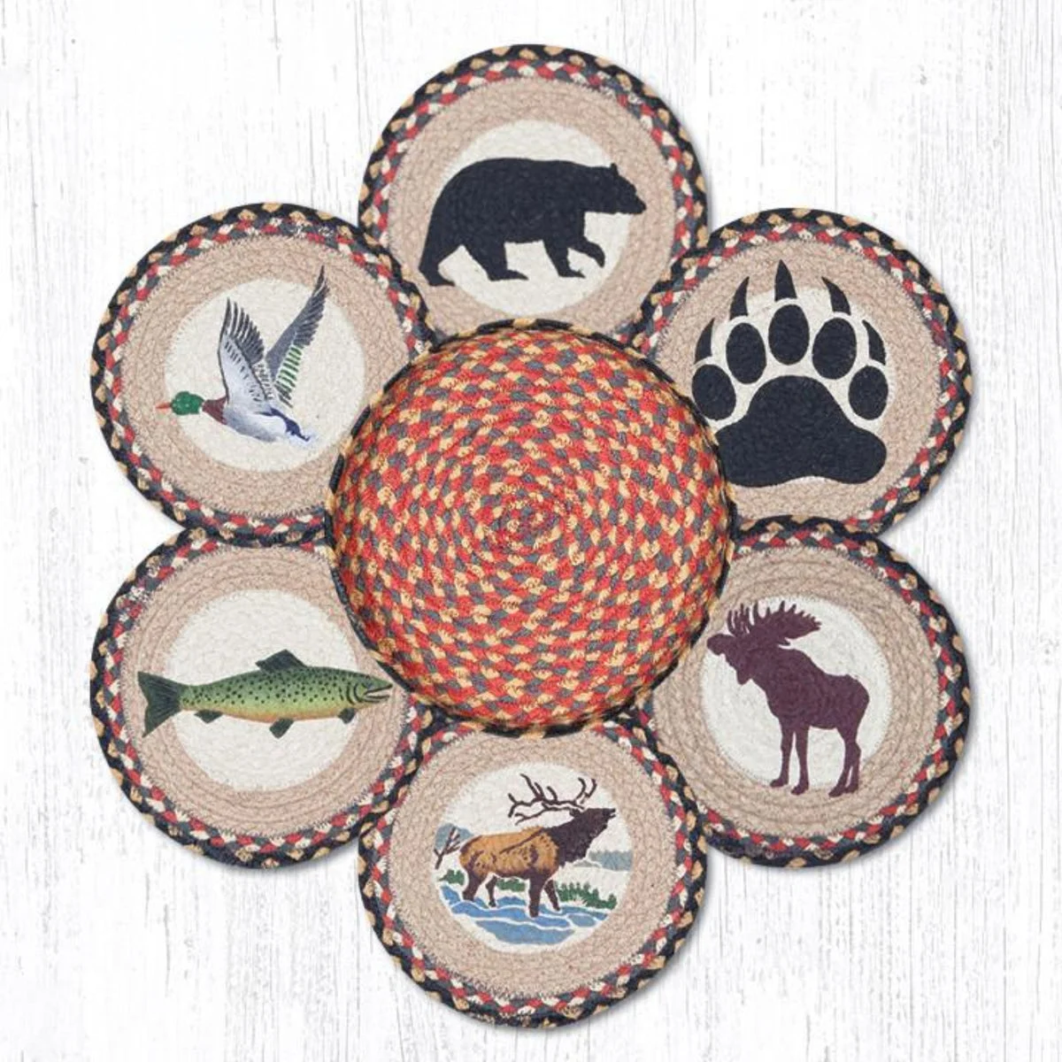 Earth Rugs Wildlife Round Trivet in a Basket – Rustic Cabin Kitchen Hot Pad 10"x10"