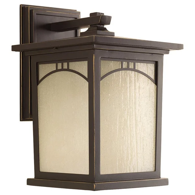 Residence Single-Light Medium Wall Lantern
