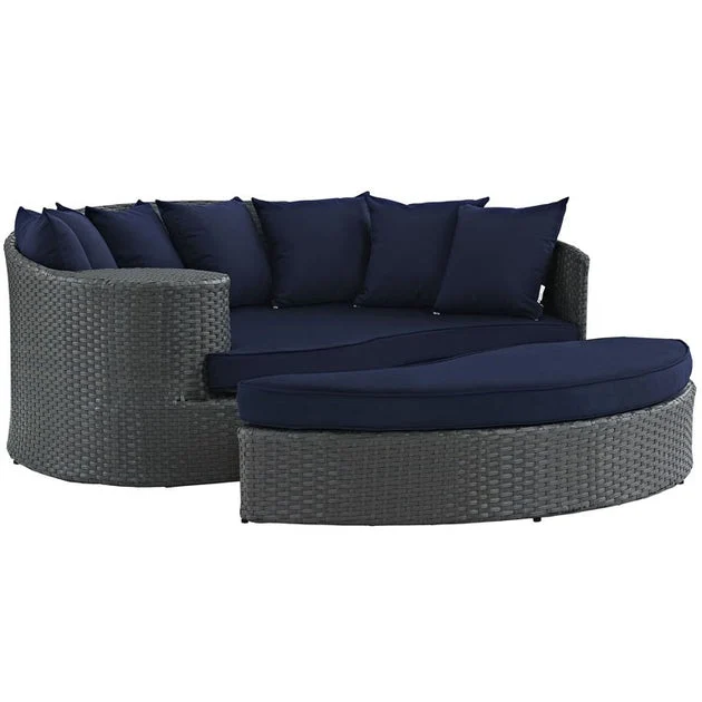 Sojourn Outdoor Patio Sunbrella Daybed with Ottoman