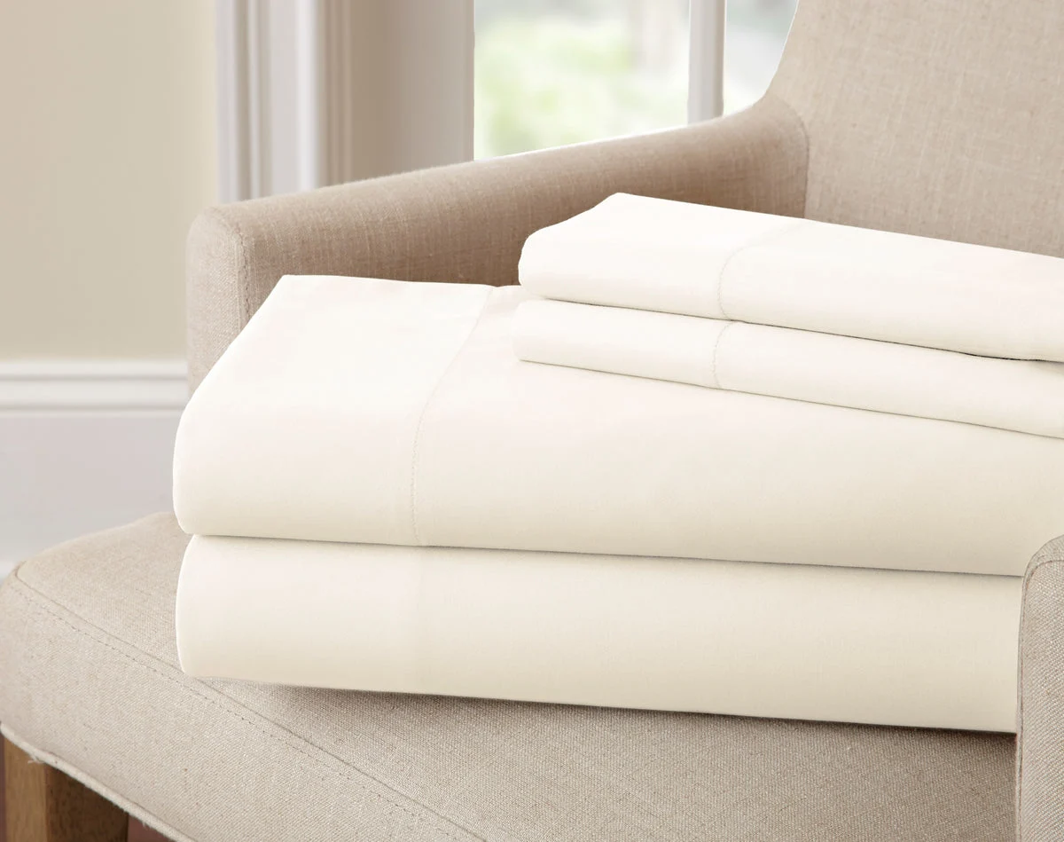 The Urban Port Sassuolo 4 Piece Bamboo Rich Full Size Sheet Set with 220 Thread Count, White