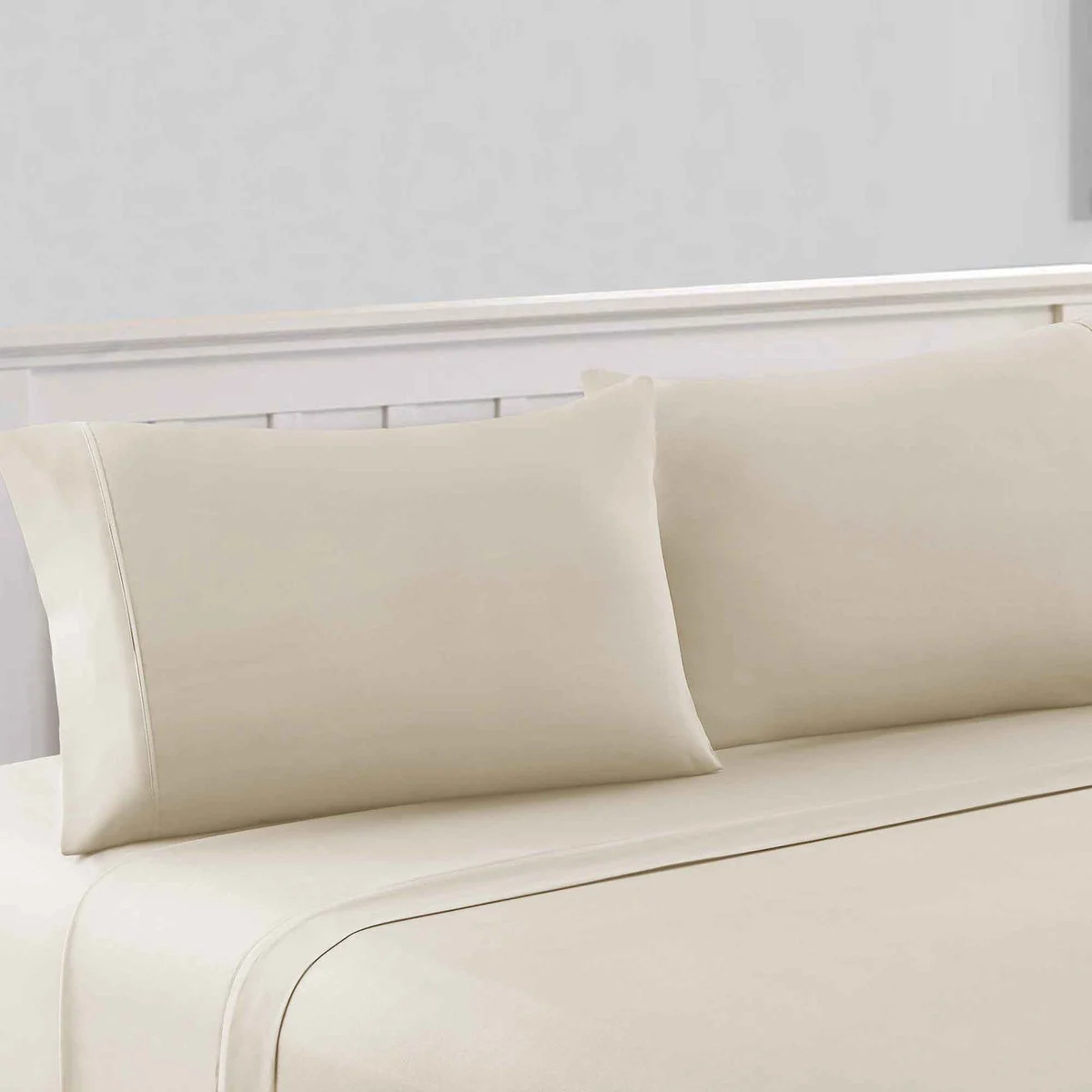 The Urban Port Bezons 4 Piece California King Microfiber Sheet Set with 1800 Thread Count, Cream