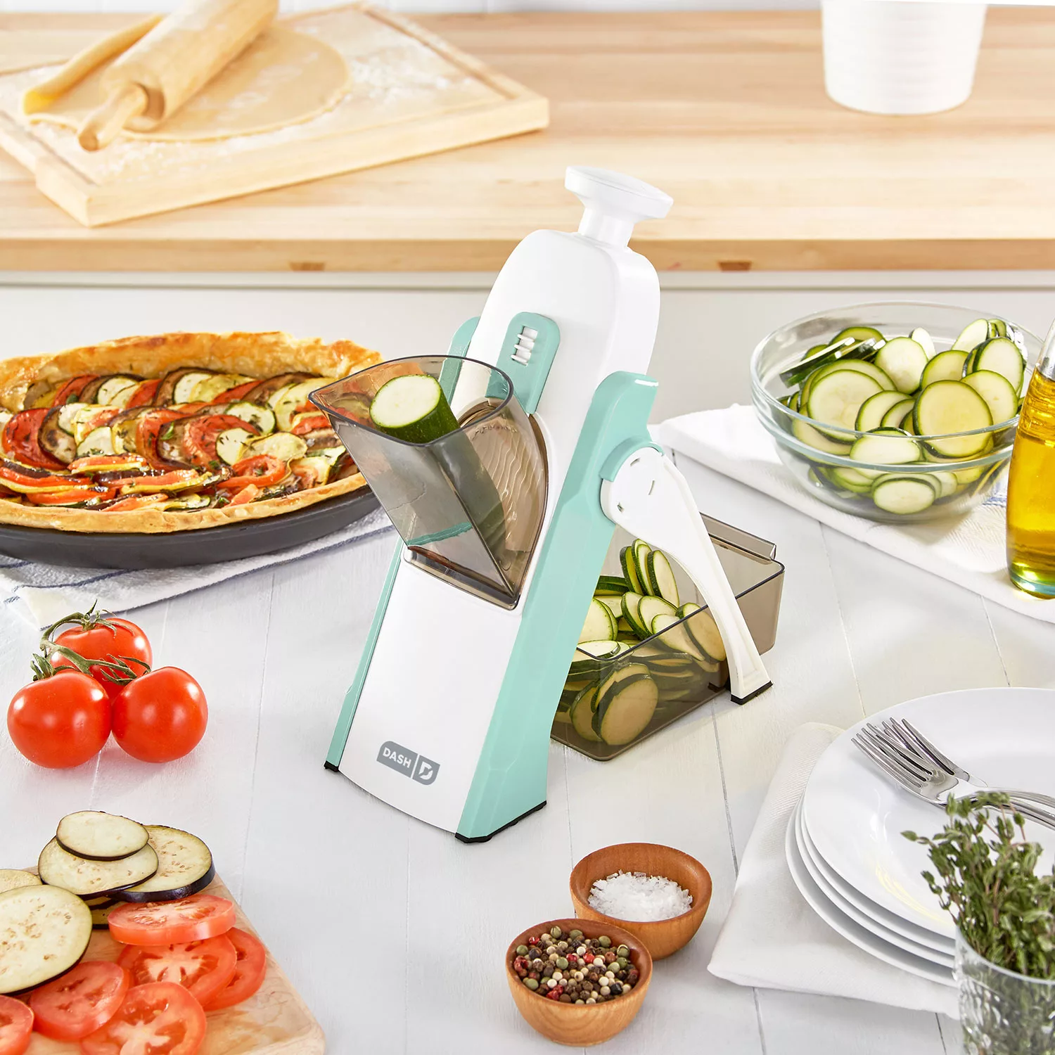 DASH Safe Slice® Mandoline Slicer, Julienne + Dicer for Vegetables, Meal Prep & More with 30+ Presets & Thickness Adjuster – Aqua