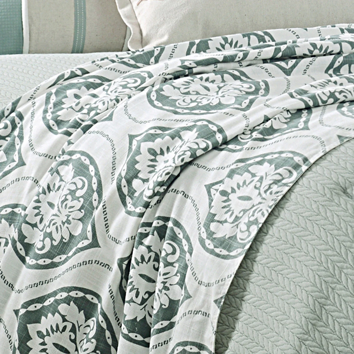 HiEnd Accents Belmont Duvet