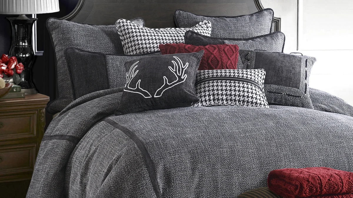 HiEnd Accents 4 PC Hamilton Bedding Set